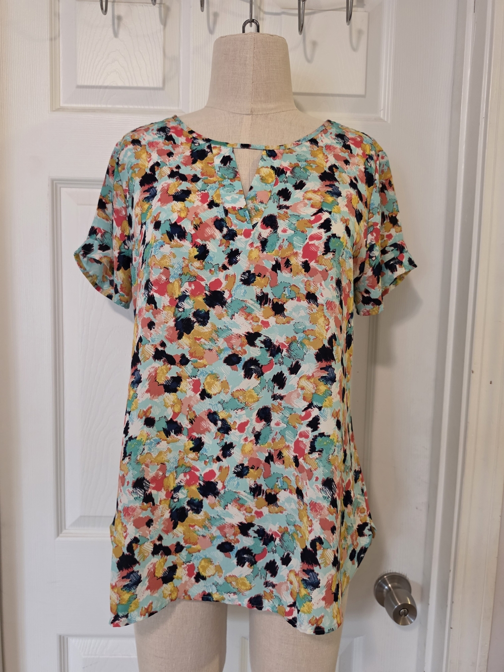 Van Heusen Multicolor Floral Print Short-Sleeve Blouse Size Medium
